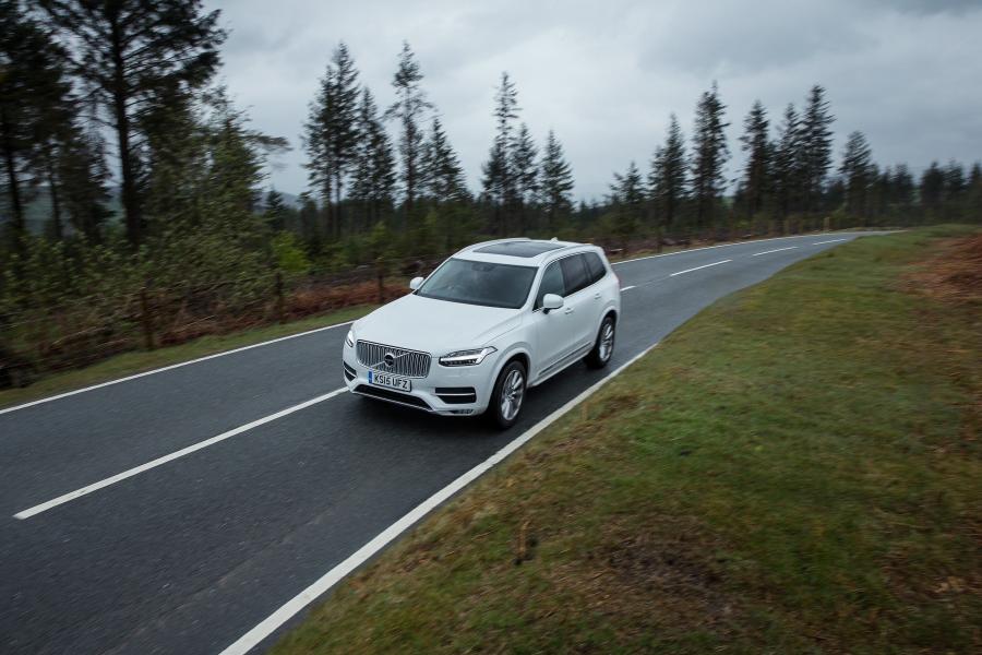 Volvo XC90 D5 Inscription 2015 года  (UK) (фото 19 из 30)